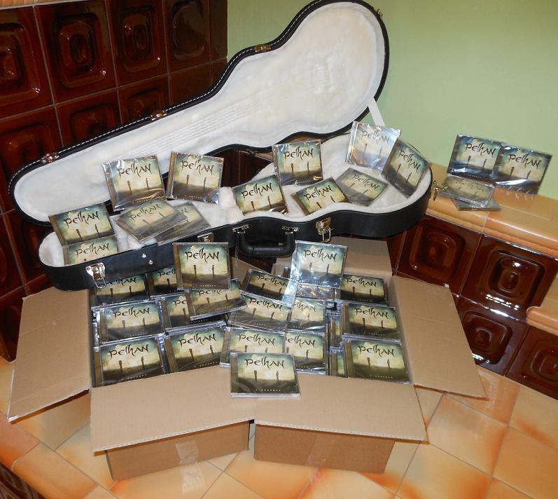 733834_325641477558399_1761838818_n